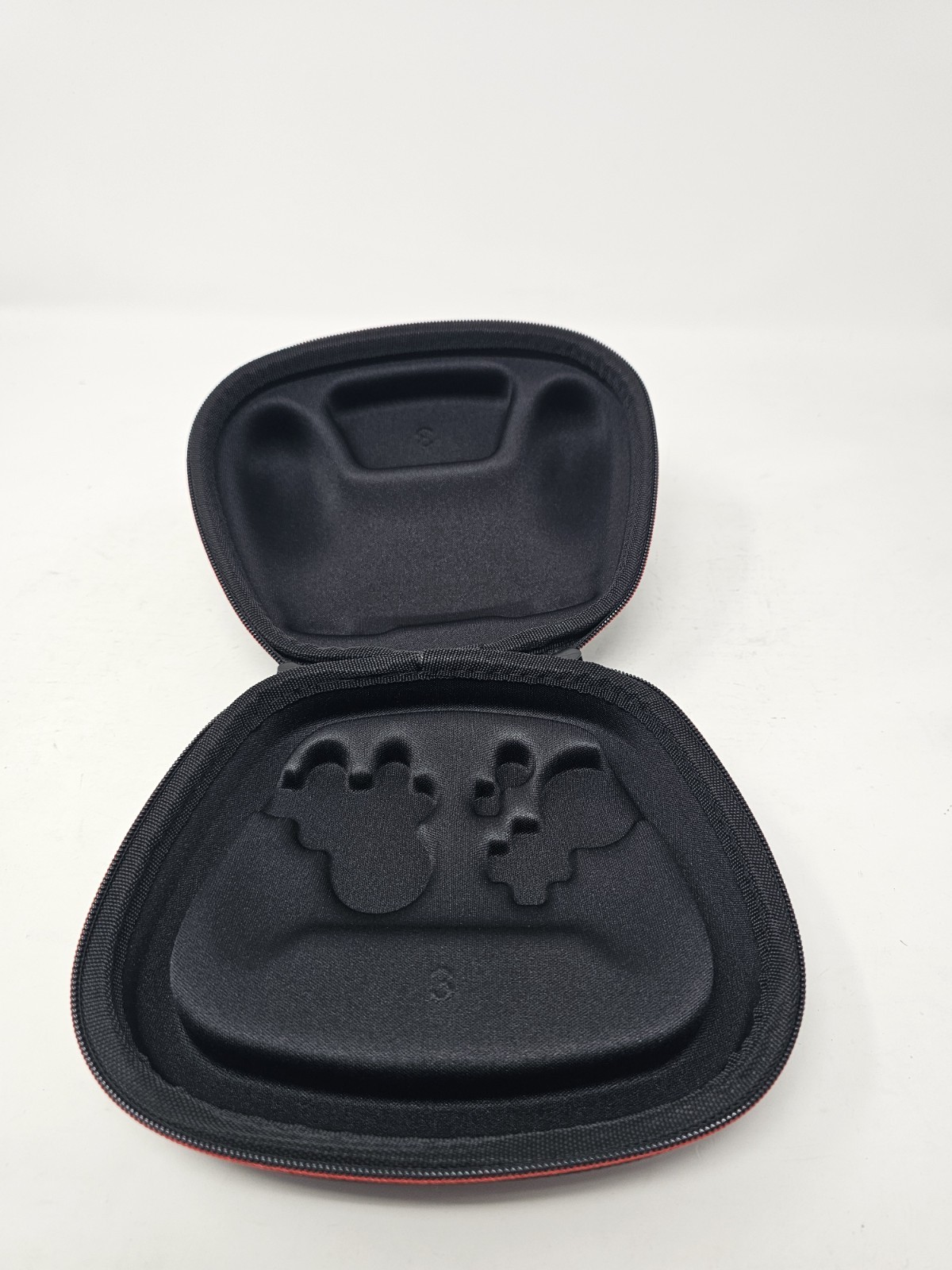 Sisma Black & Red Harshsell Carrying Case - Nintendo Switch Controller