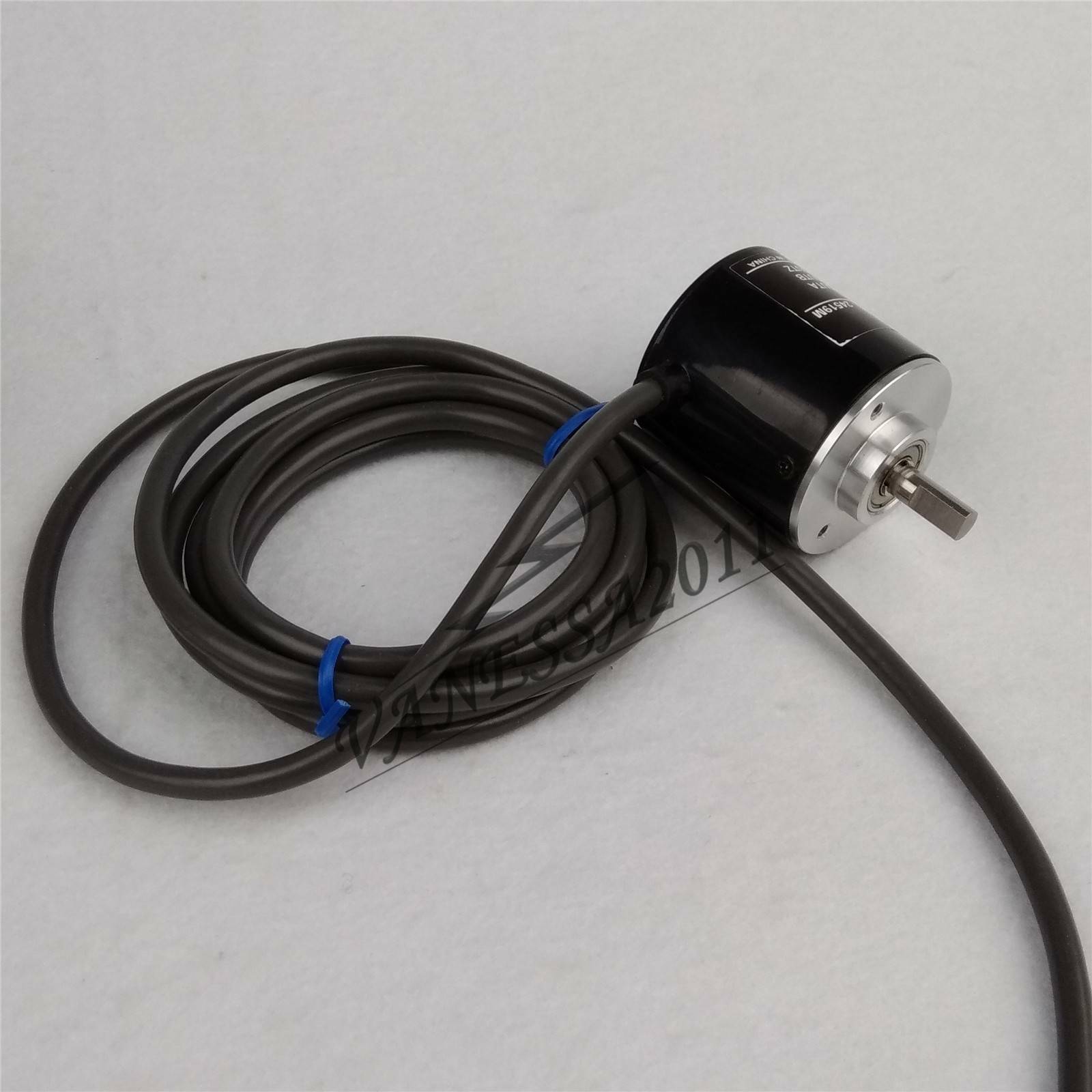 Omron 2000P Incremental Rotary Encoder 2000p/R E6B2-CWZ3E NIB-