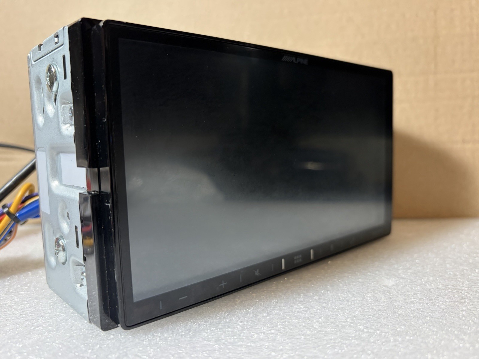 Alpine iLX-W650 7" In-Dash Digital Media Receiver Black