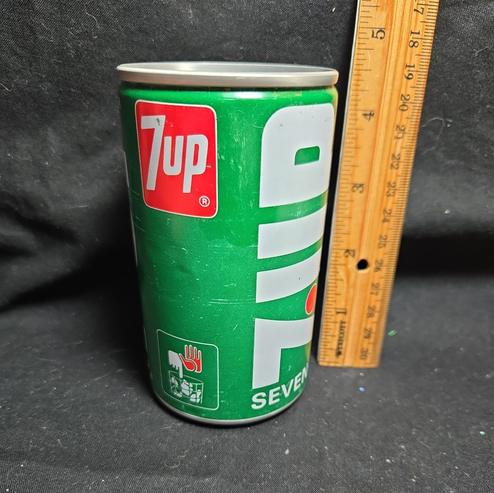 VTG 1970s 7-Up Pop Can Pull Tab open Empty - TA1