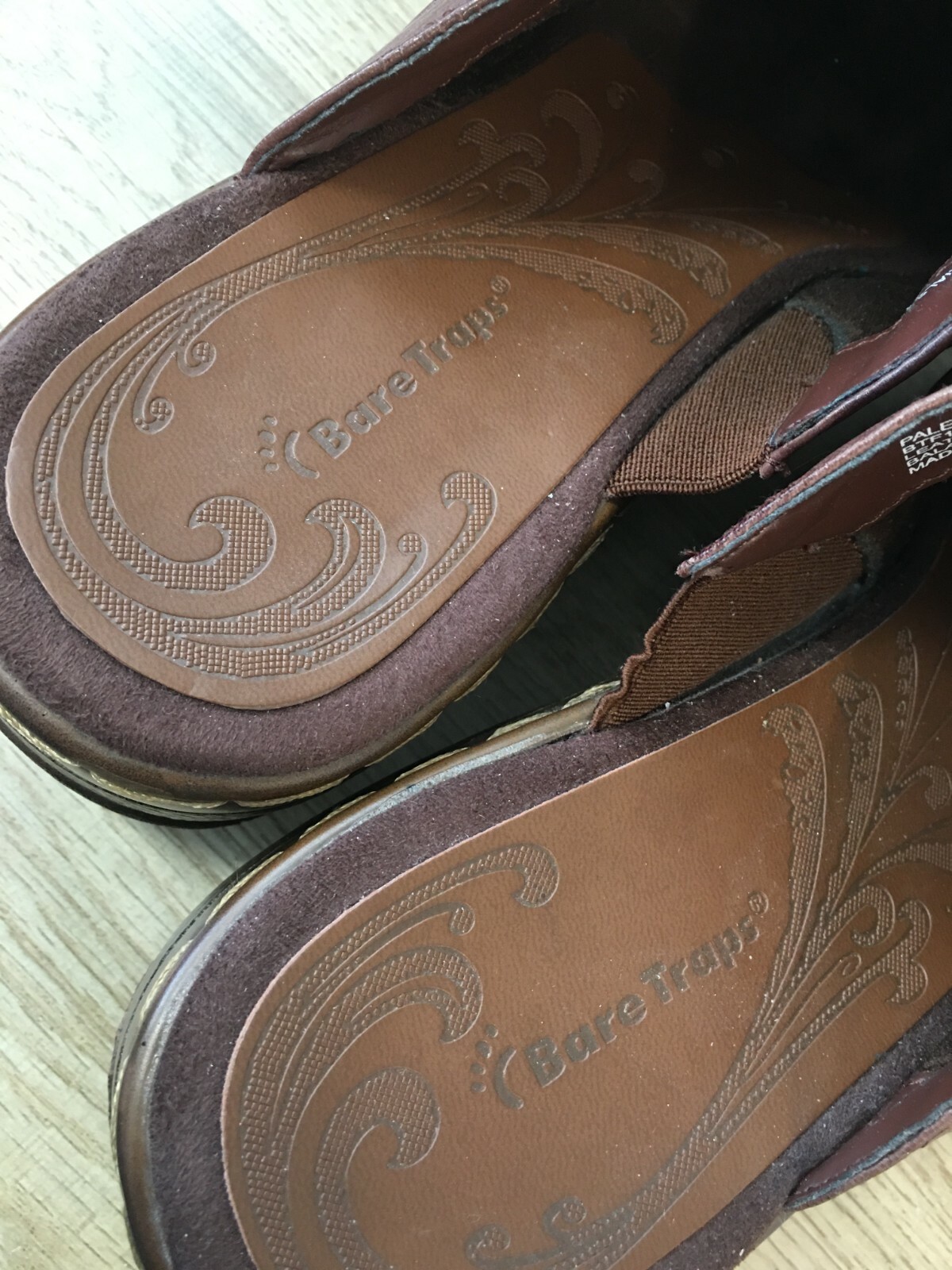 Bare Traps Palesa Womens Brown Leather Clogs, Size 9.5 M