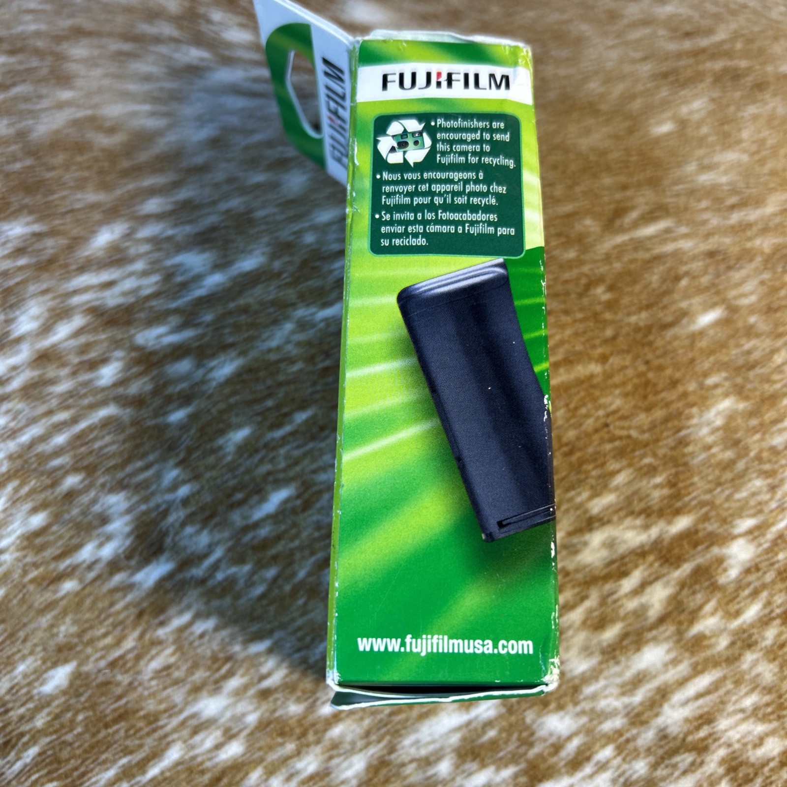 Fujifilm Quick Snap Flash Camera 27 Exposures Expiration 2025-07 Single Use New