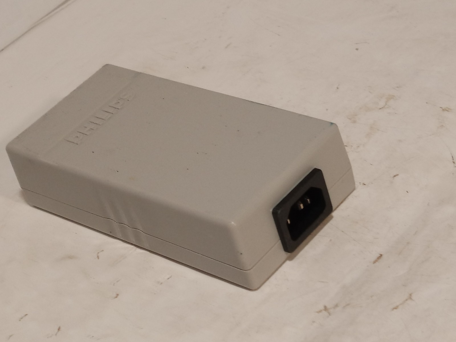 Philips 453564422791 UPC medical power supply adapter, 100-240V 35W, IEC C14 DB9