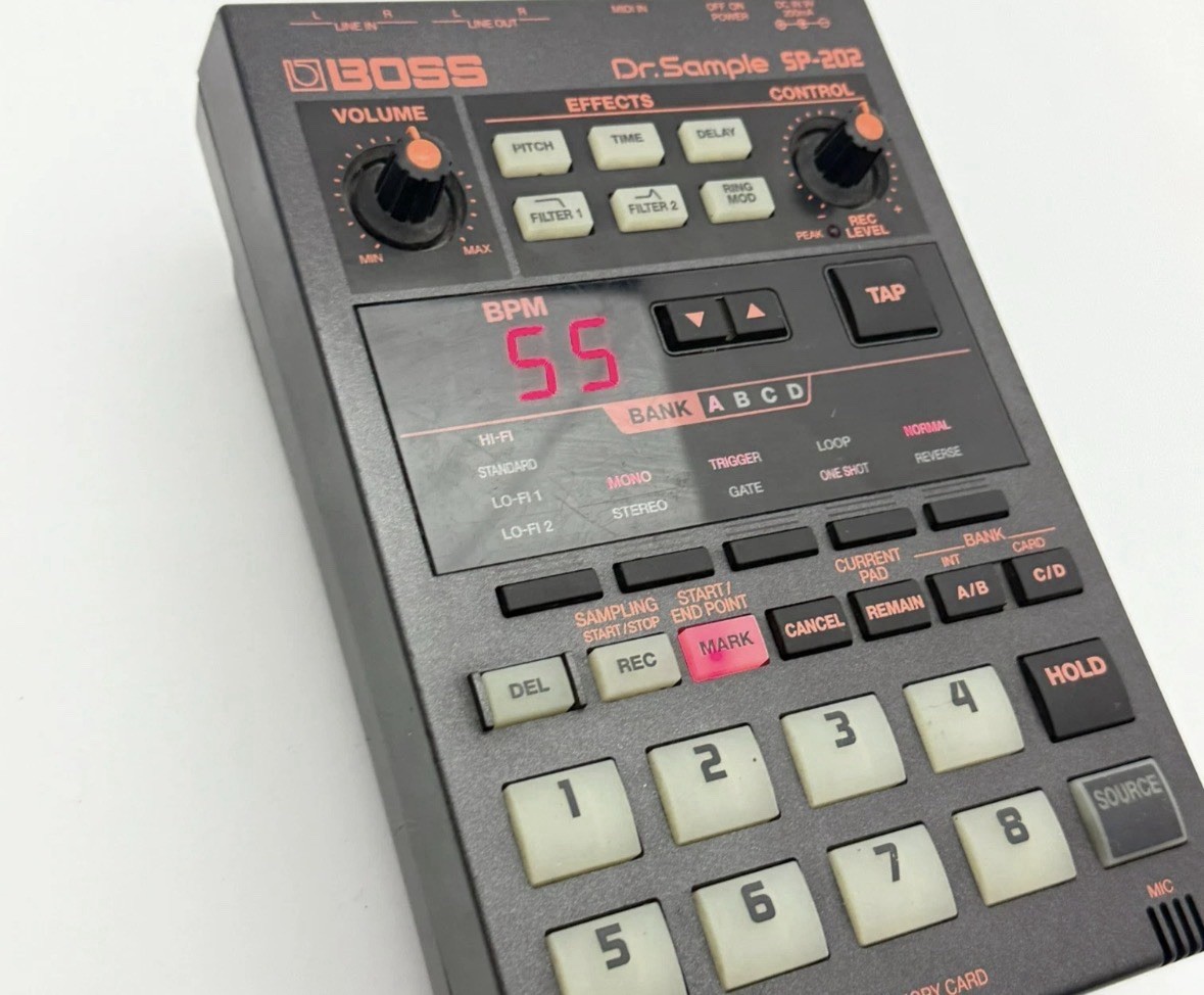 BOSS SP-202 sampler & smart media card :)
