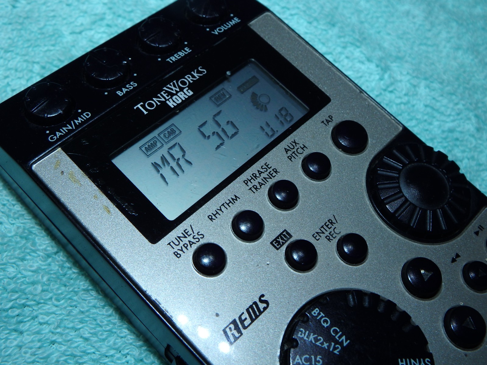 Korg Pandora PX4D Multi-Effect Processor tested amazing sounds