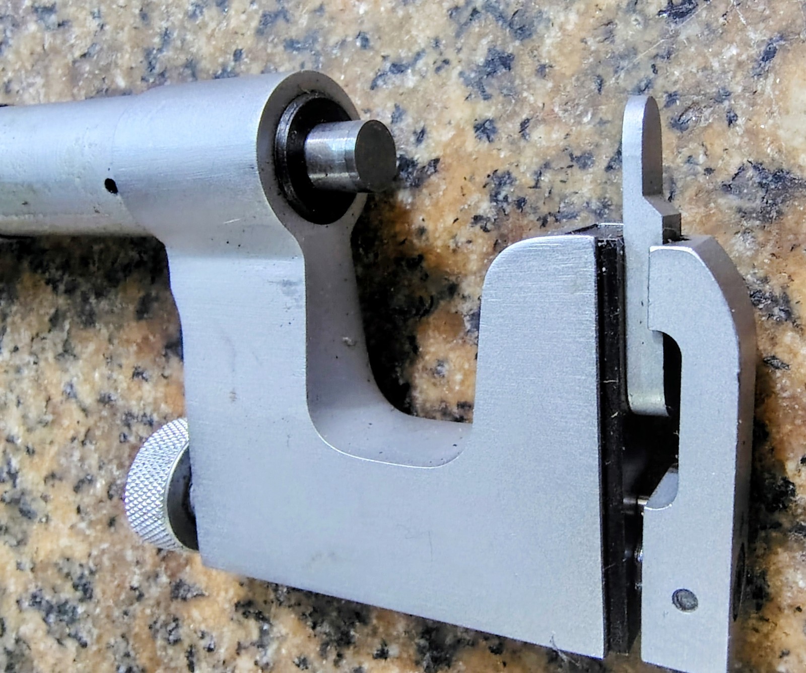 INTERCHANGABLE ANVIL MICROMETER 0-1 Inch .0001 Inch MACHINIST/TOOLMAKER
