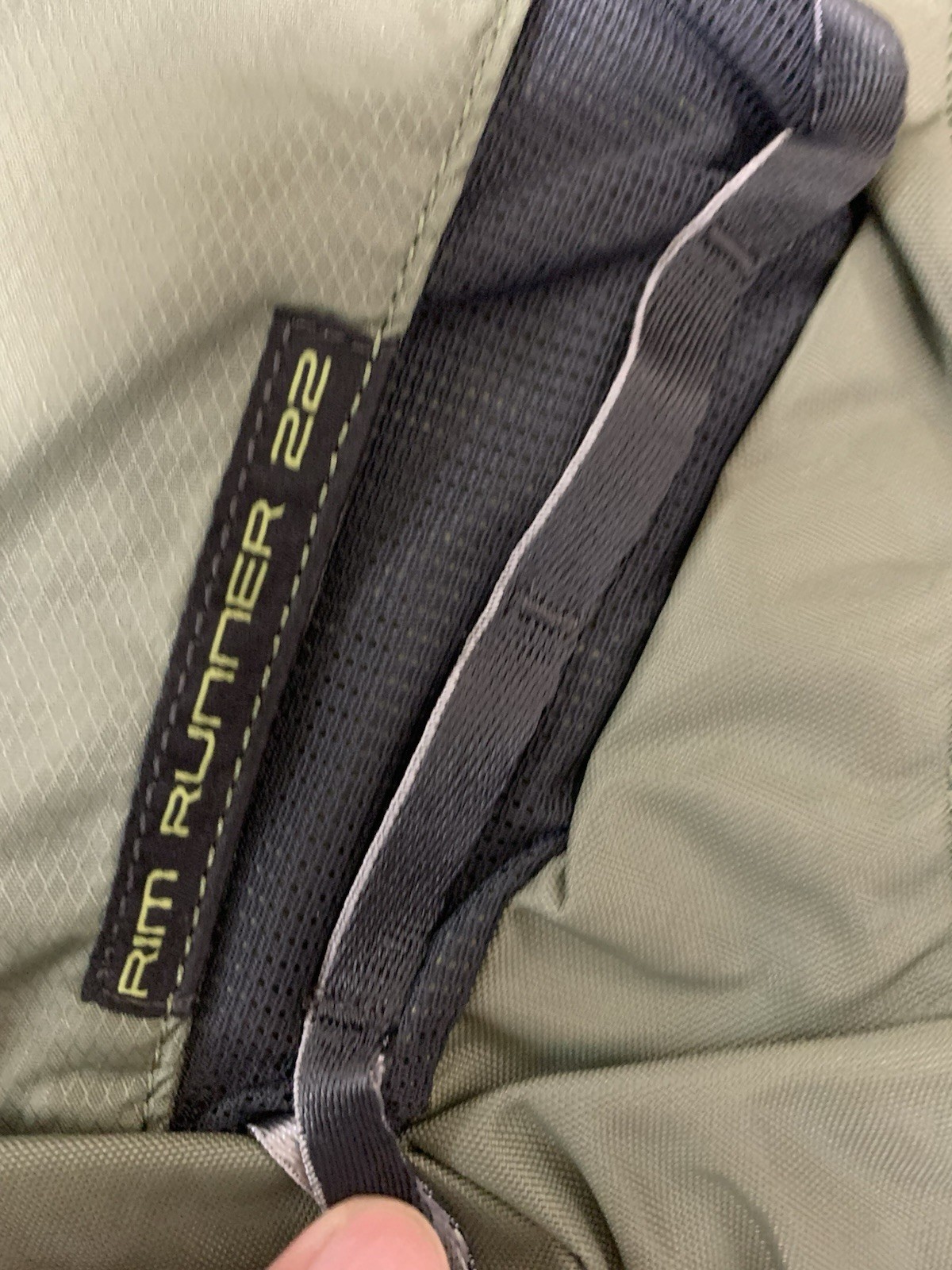 CamelBak Rim Runner 22 Hydration Backpack 2.5L / 85oz