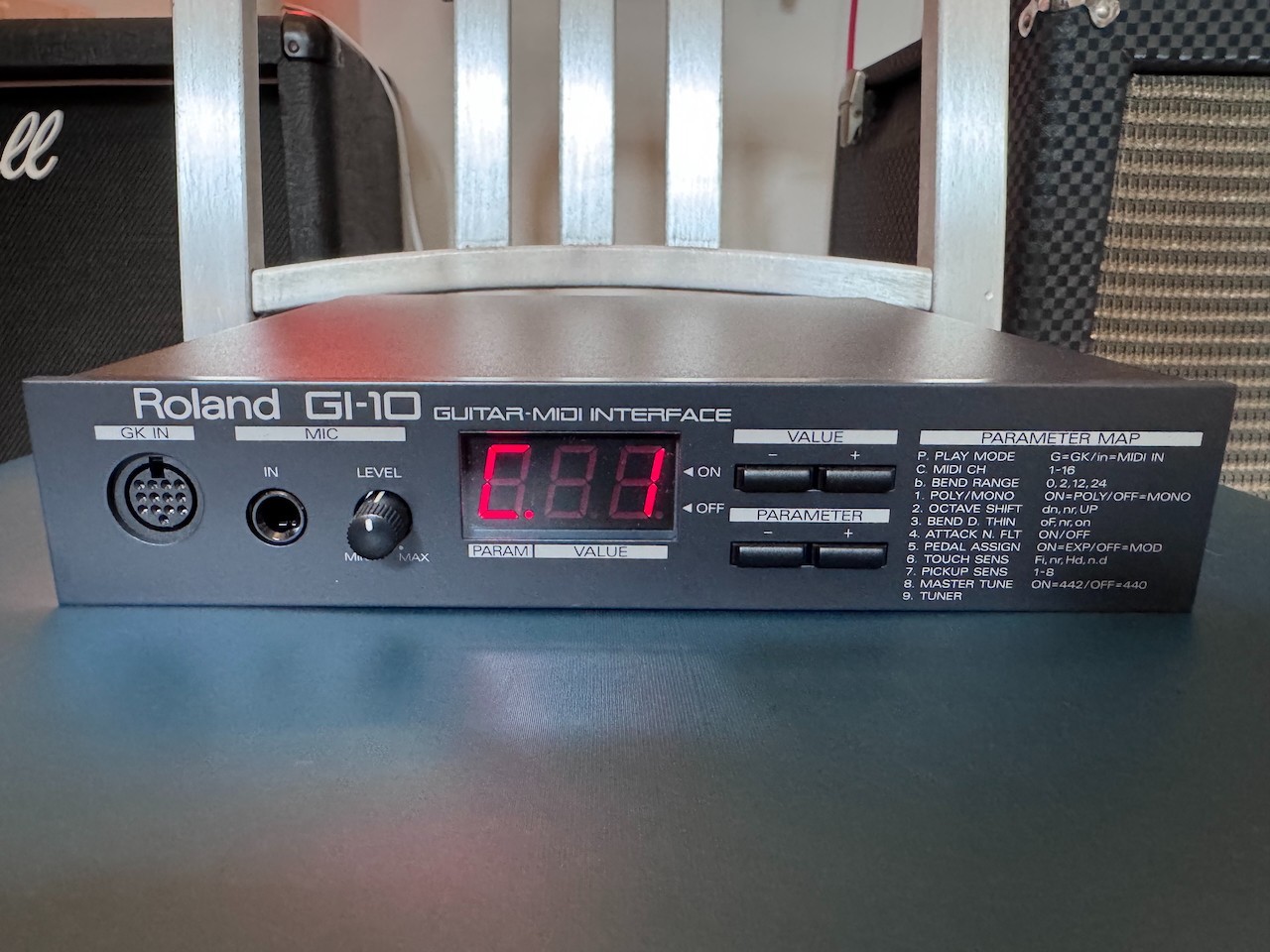 Roland GI-10 GK Guitar to MIDI Interface Converter w/ PSU Tested Excellent