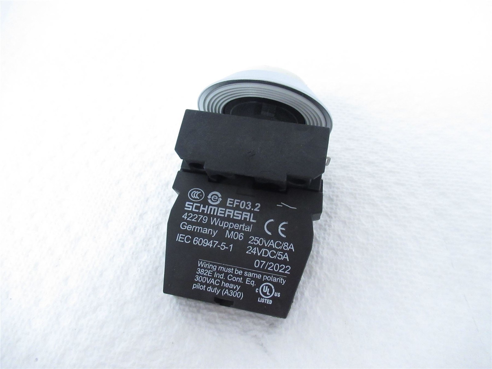 242601 New-No Box; Schmersal 9615421 Switch Assembly Enable PB-975