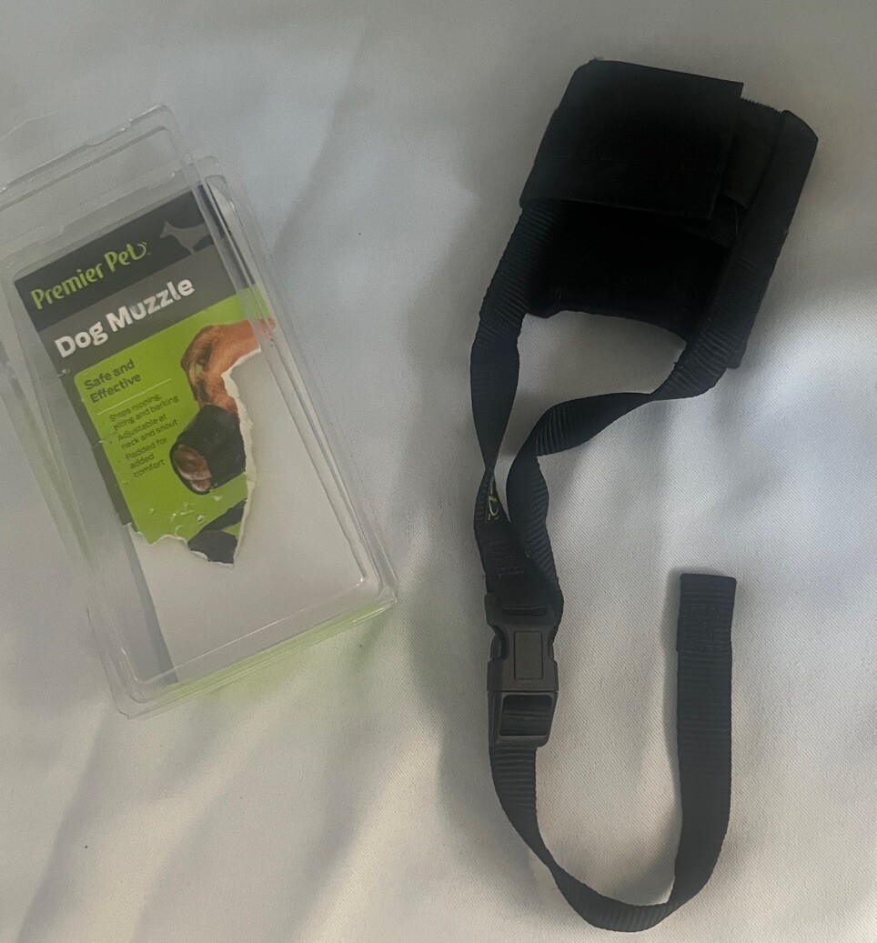 Premier Pet Size M Dog Muzzle Constraint Mouth Open Box