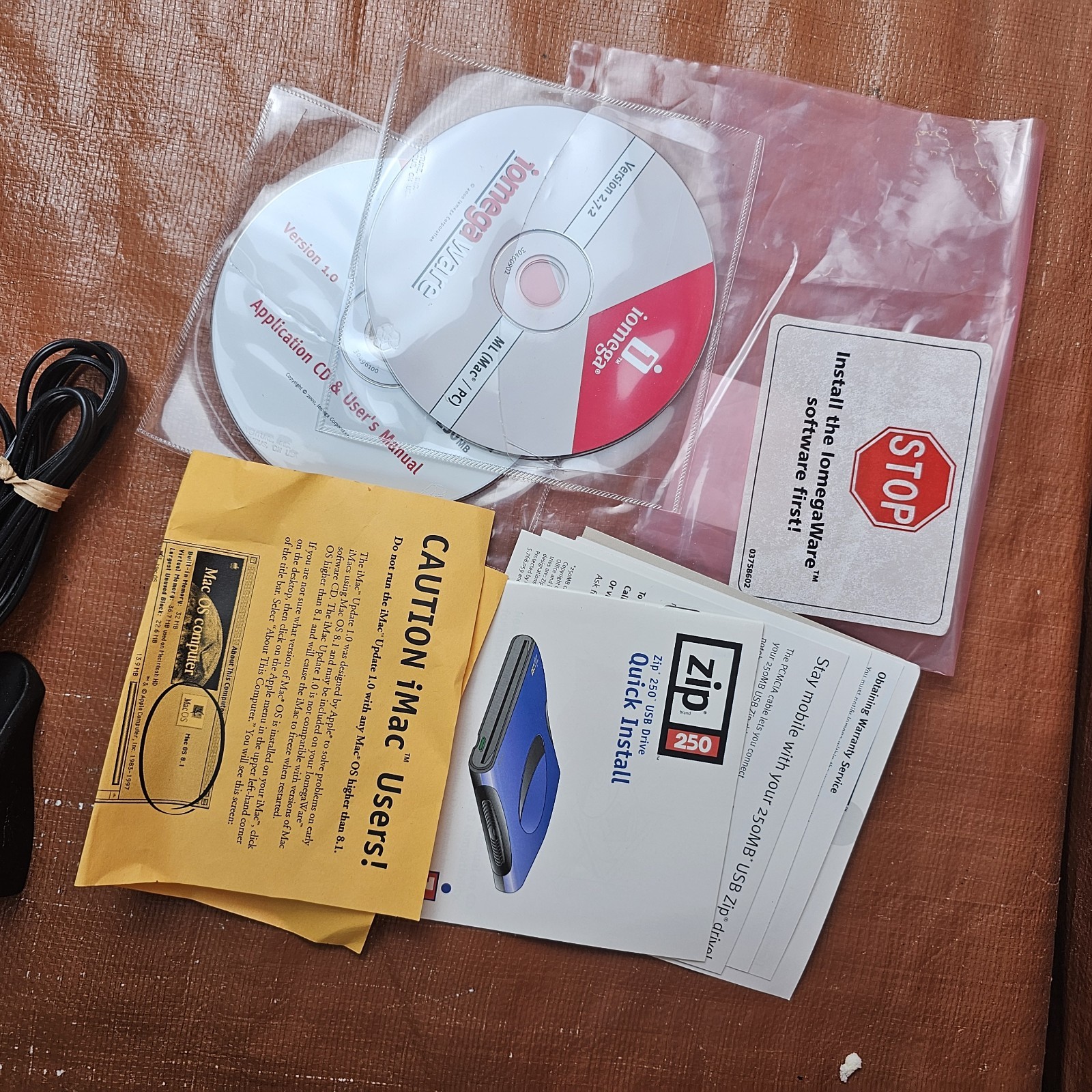 Iomega ZIP 250 USB Powered External Zip Drive w/ USB Cable