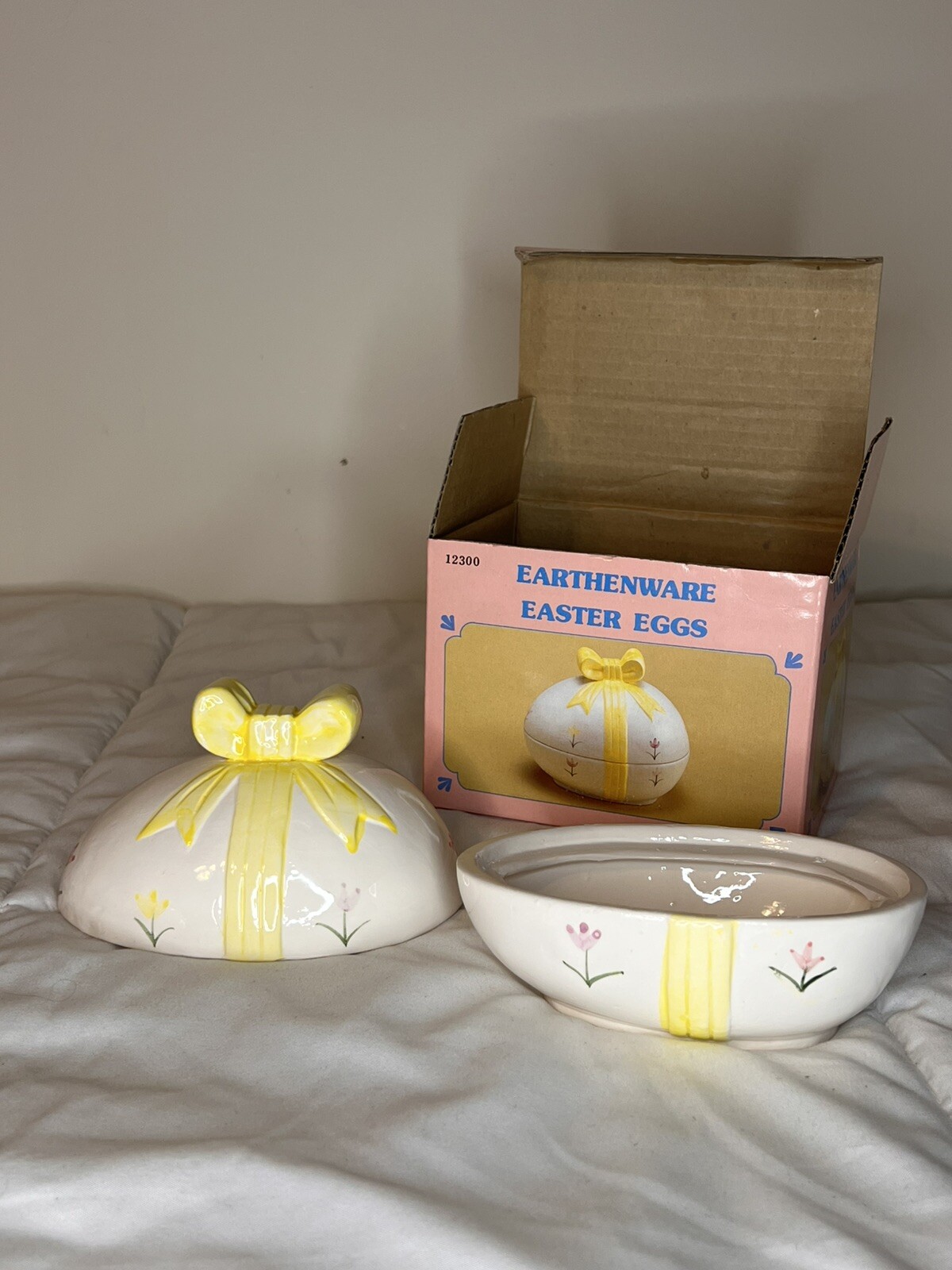 Earthenware Easter Egg Trinket