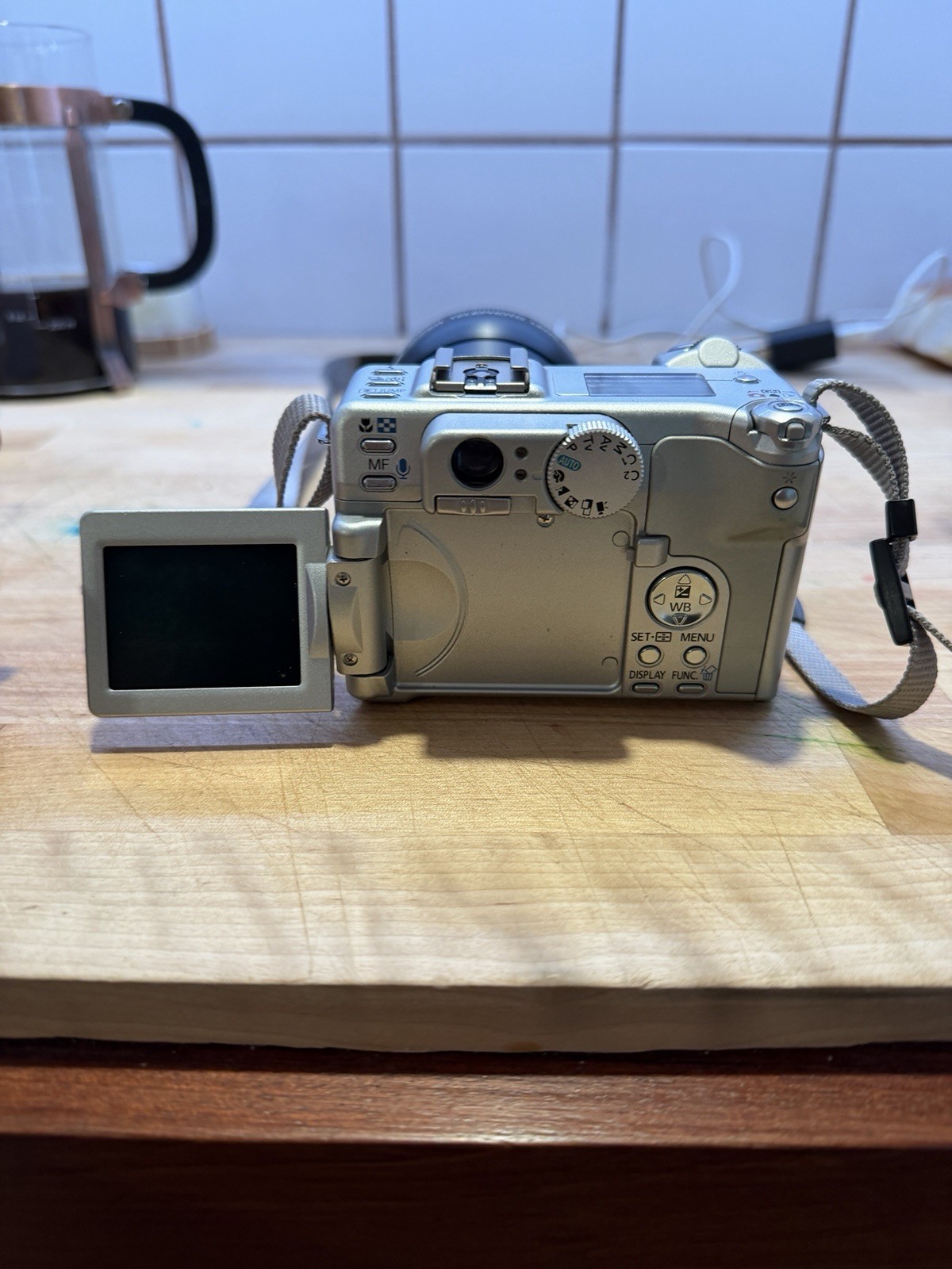 Canon PowerShot G6 7.1MP Digital Camera with Accessories