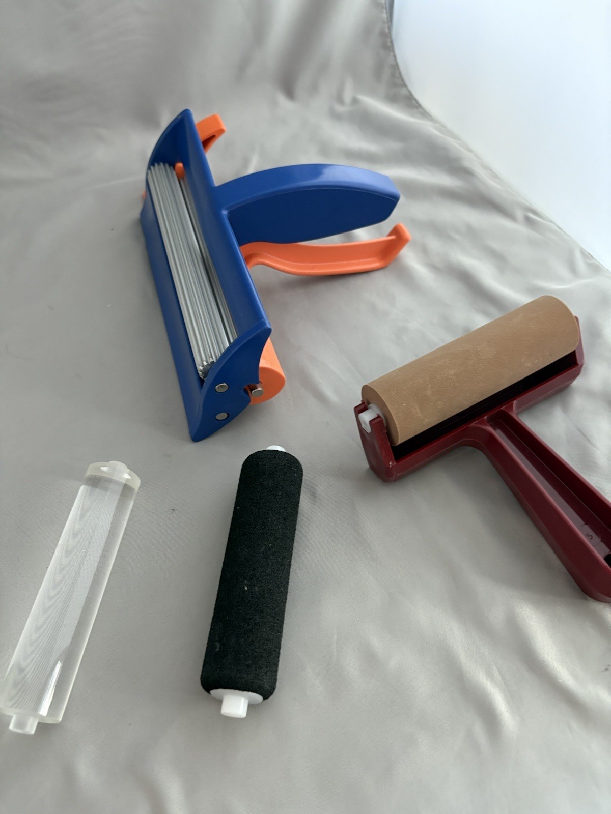 Fiskars Crimper + Hunt Speedball Roller + 2 Extra Rollers Black Sponge And Clear