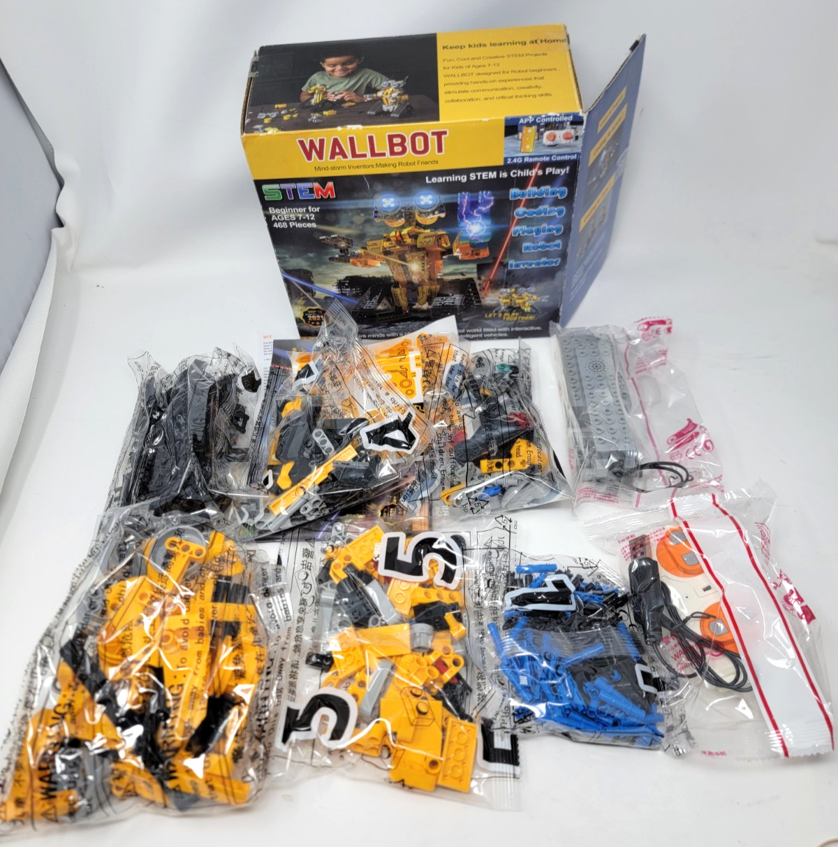 Wallbot Remote Controlled Robot Building Kit STEM 468 Pieces