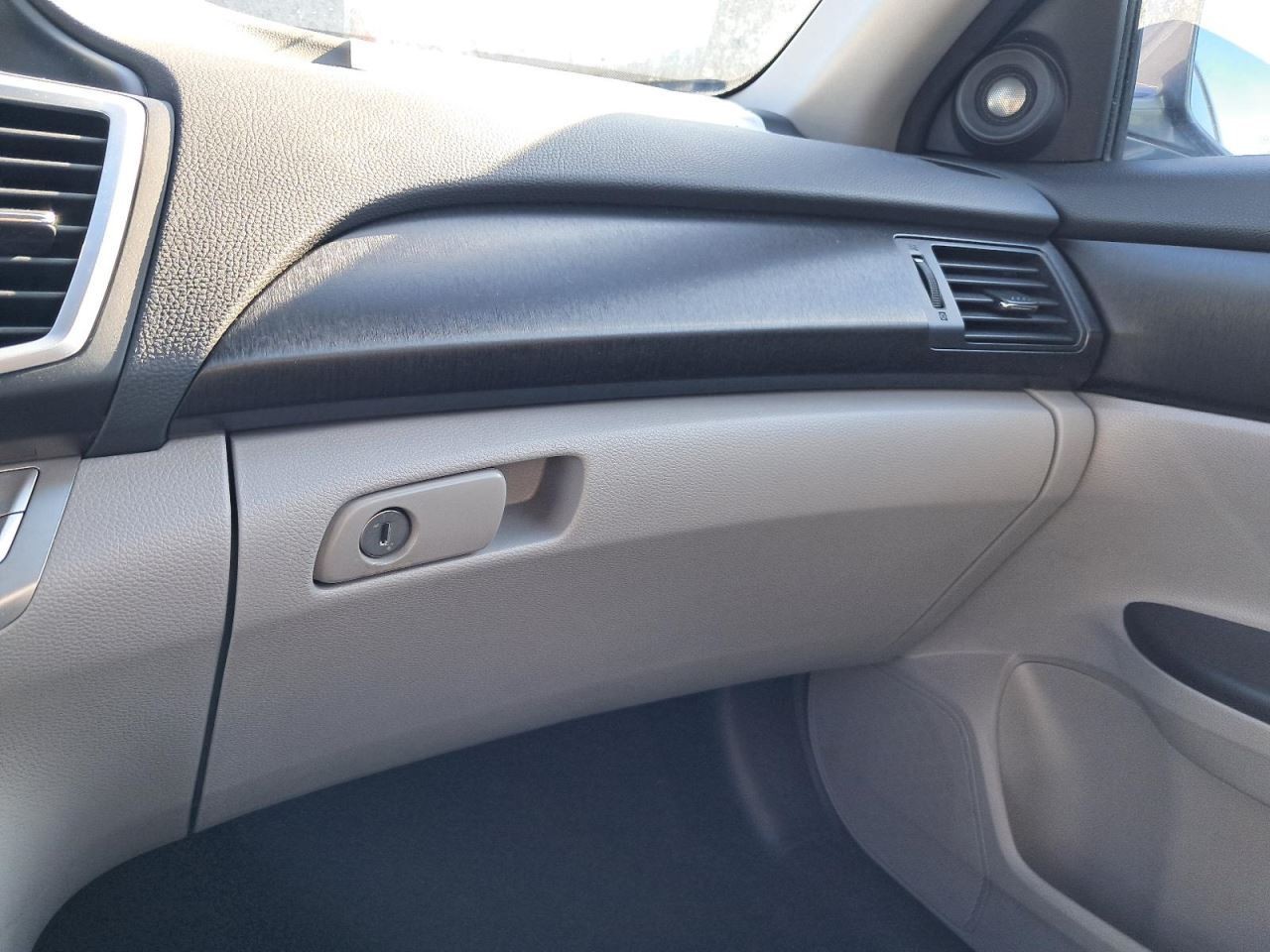 ACCORD    2015 Glove Box 4851231