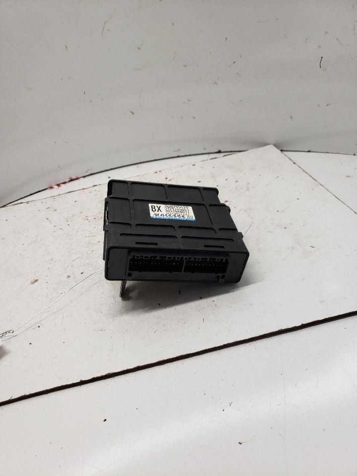 2010 Subaru Legacy Control Module OEM 1384840