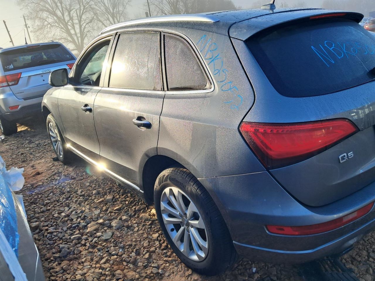Q5 2015 Glove Box 4871729
