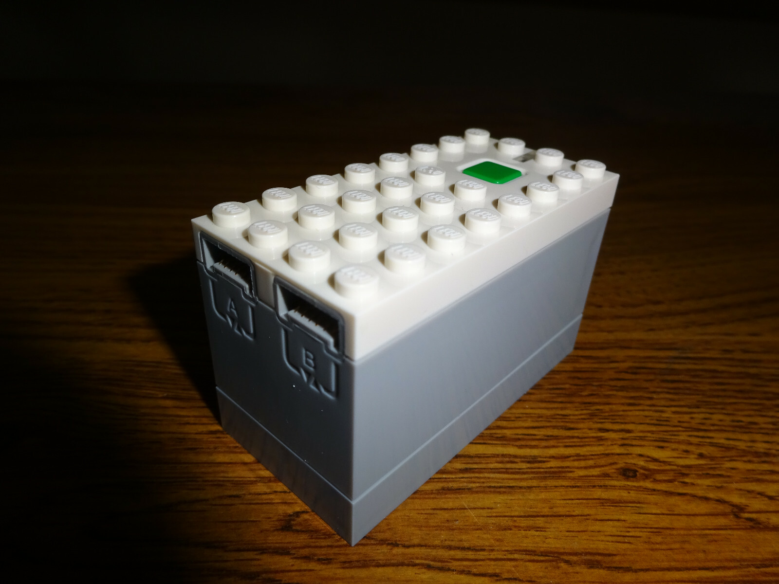 Lego 88009 Powered Up Bluetooth Battery Box & Receiver Power For Train Systems