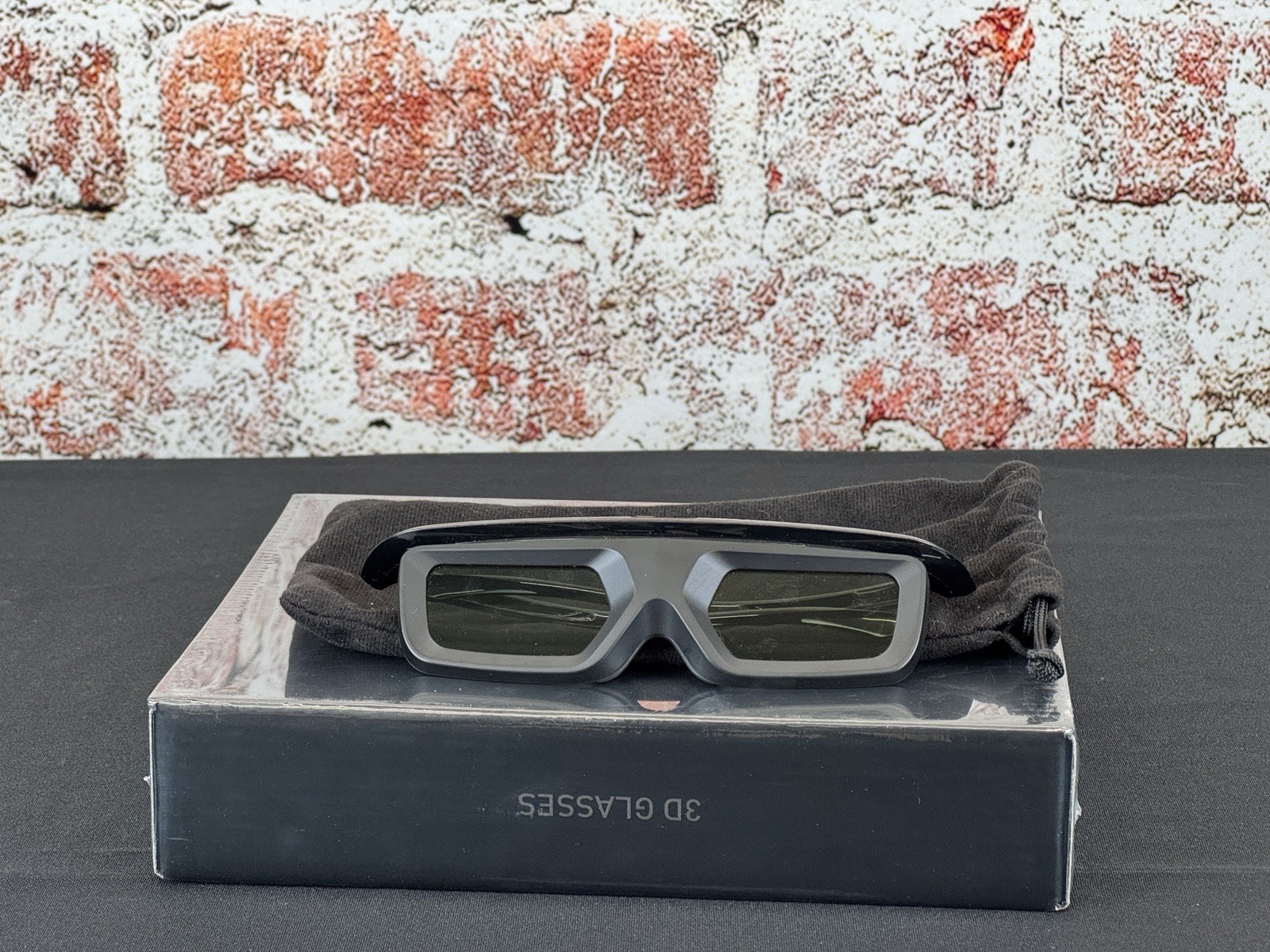 Samsung Smart tv 3D Glasses + Extra pair