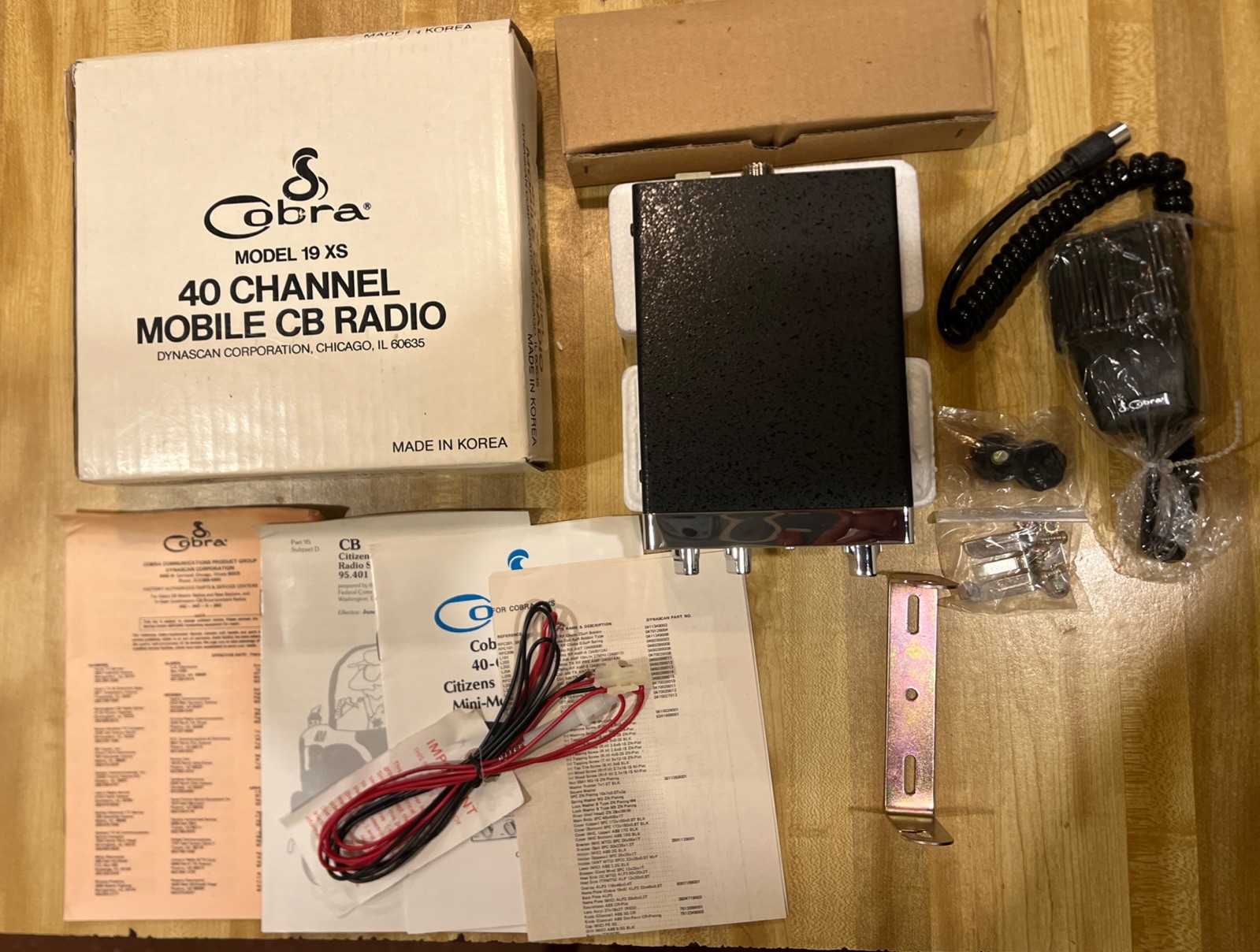 Cobra Model 19 XS 40 Channel Mobile CB Radio New Open Box No Manual