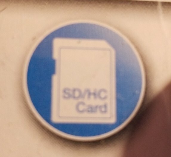 Vivitar Secure Digital Card Reader/ Writer VIV-CR-35 MAC & PC Compatible Blue
