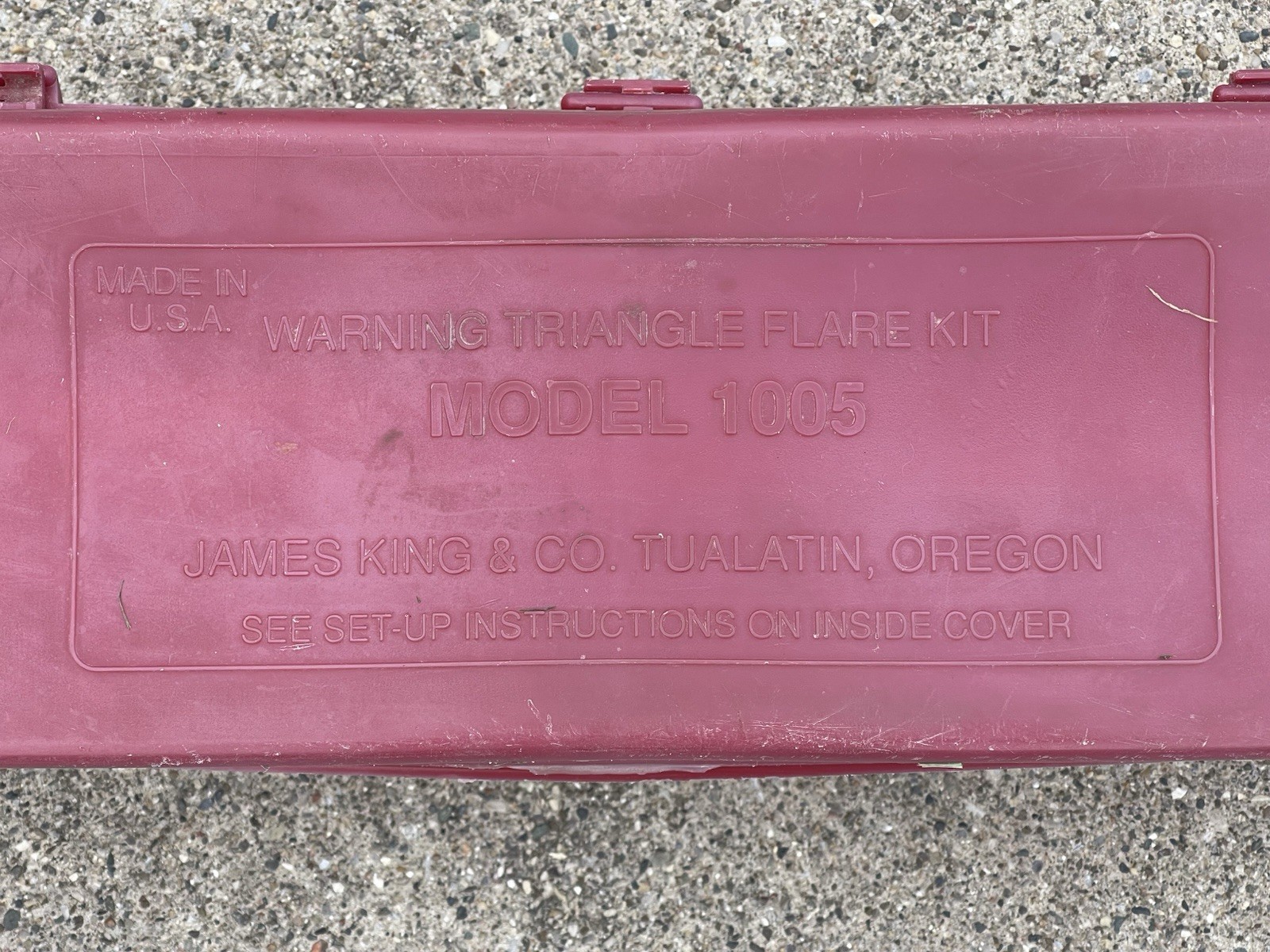 James King Co Roadside Warning Triangles 3 Pack Kit w/ Case Model 1005 Used