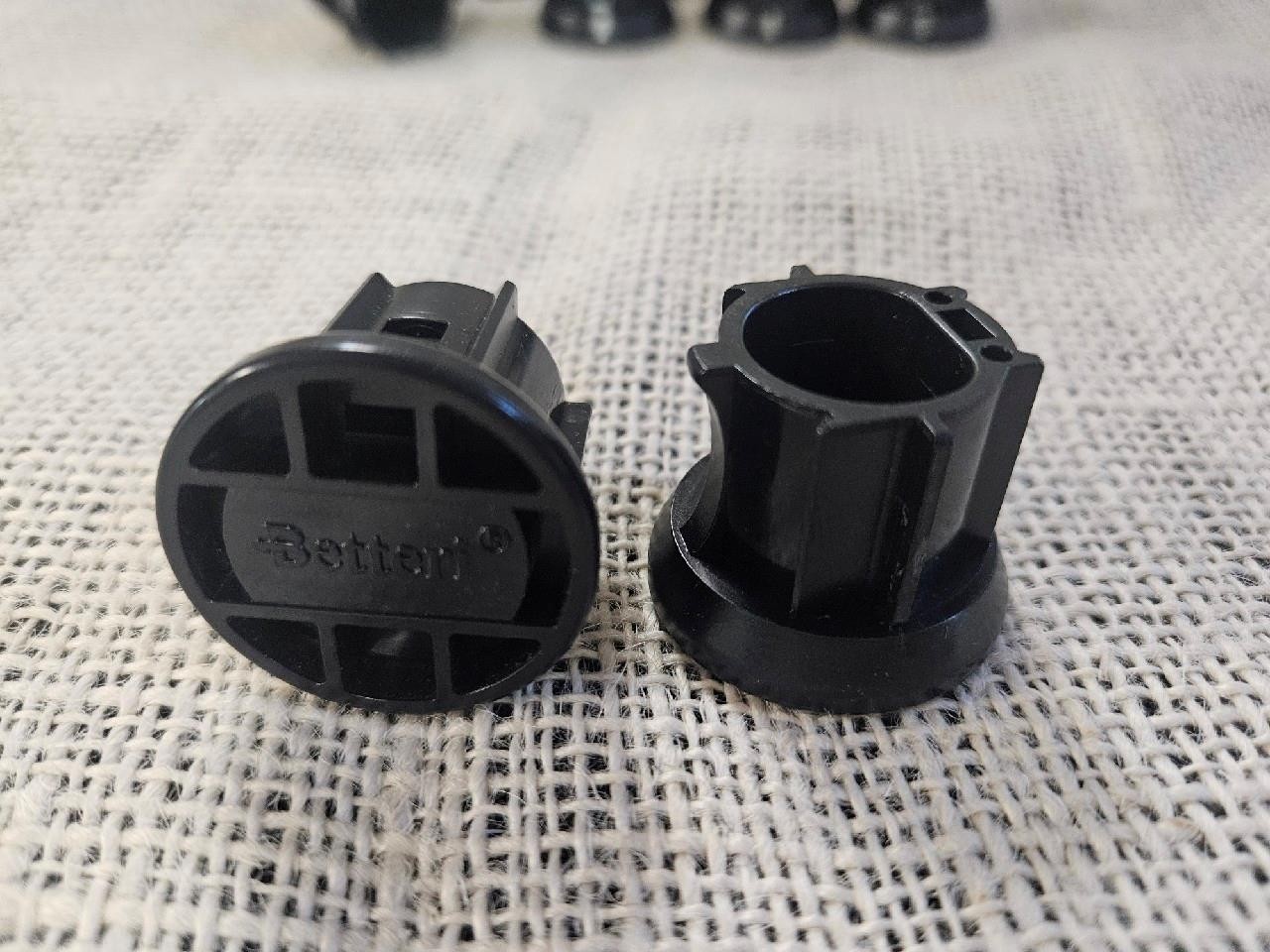 LOT OF 2 NEW BETTERI HOYMILES/SOLAREDGE MALE AC BUS END CAP 3PPEPC26 DASIY CHAIN
