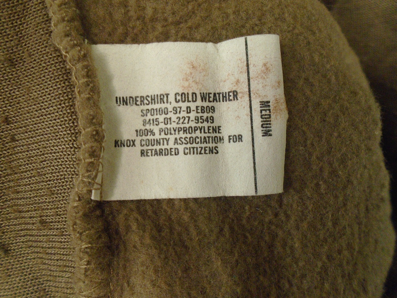US Military Polypropylene Cold Weather Undershirt Polypro Size Medium 1997 295-C