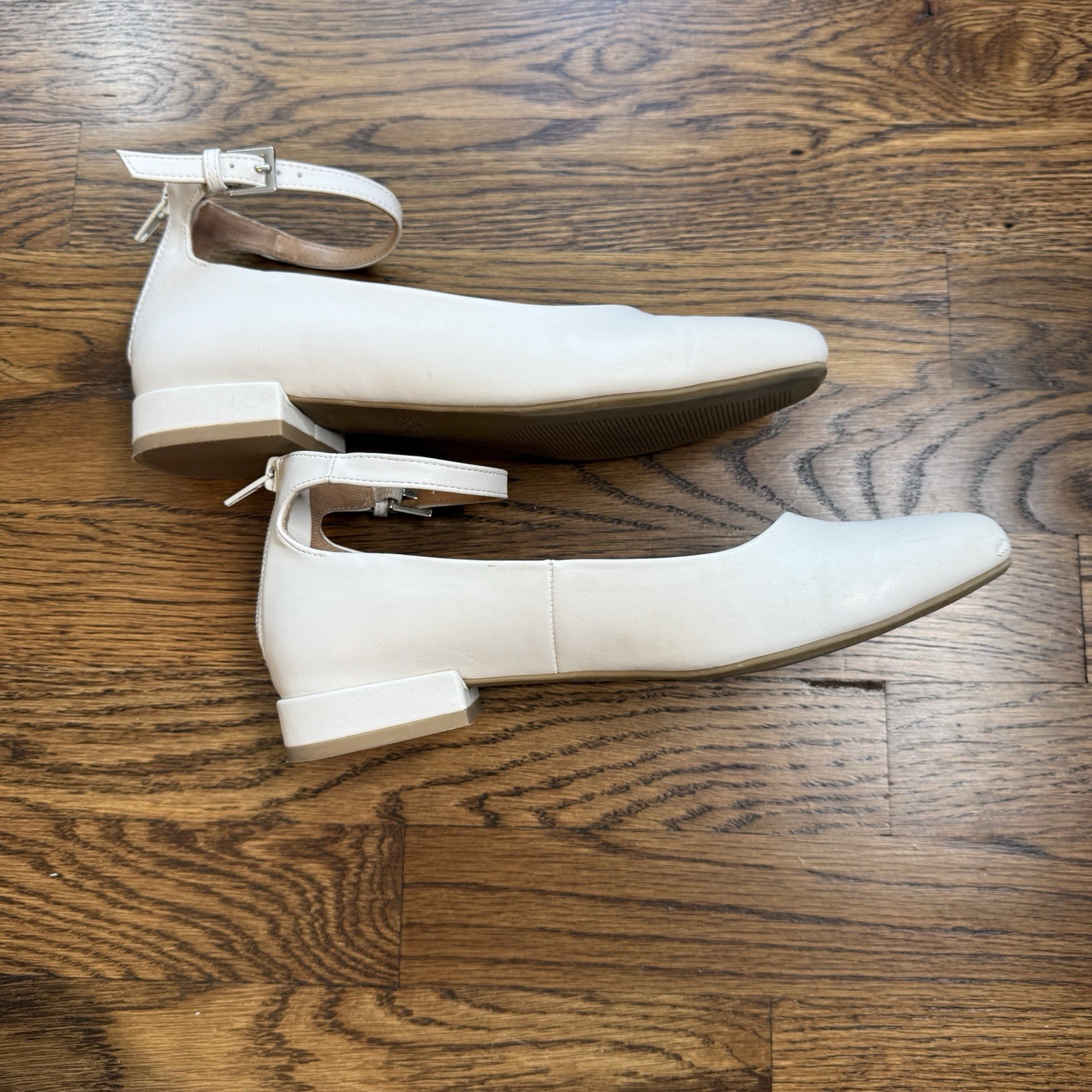 DV by Dolce Vita Women’s Creamy White Square-Toe Muse Ankle-Strap Flats Size 7