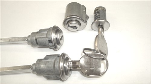 NOS Door Glove Rear Liftgate Locks & IHC Keys International Scout Models 71 -77