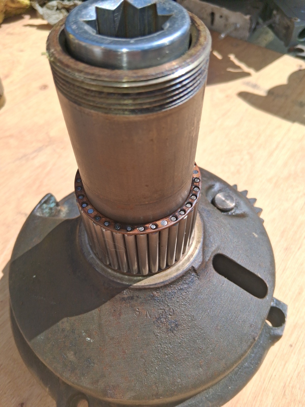(2) Barient 28 Non Self Tailing Winches