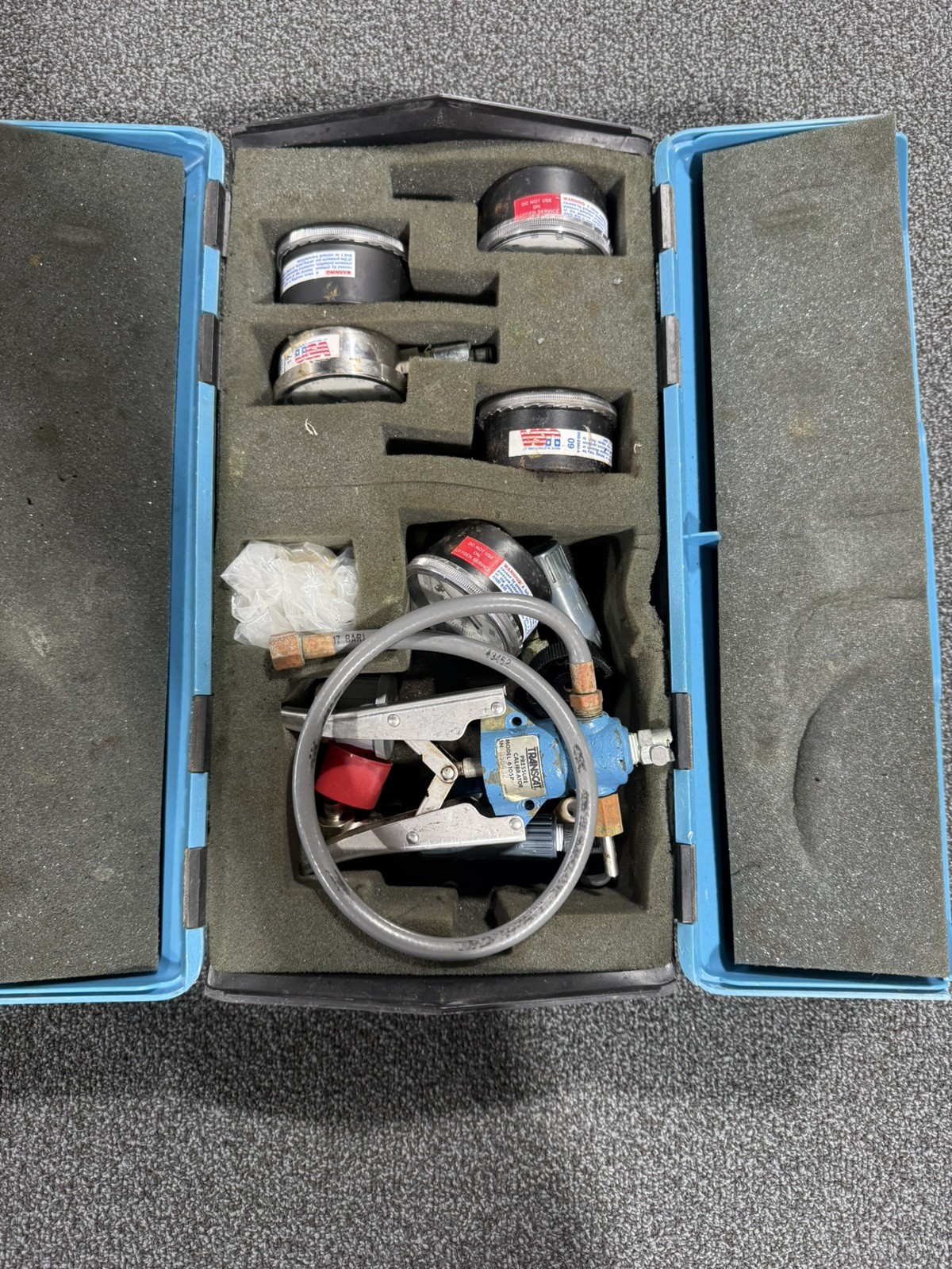 Transcat 6105P Laboratory Grade HANDHELD Pressure Calibrator