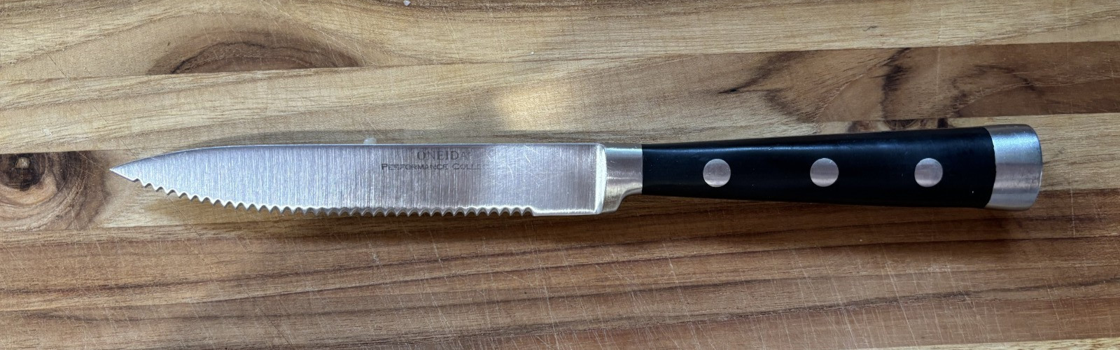 Oneida Performance Collection 5” Serrated Utility Knife Black Handle VERY GOOD!