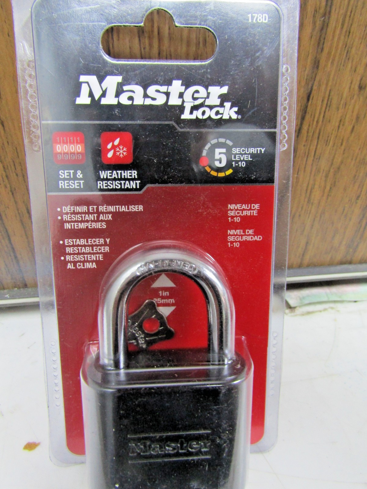 ✌️NEW MASTER LOCK 178D SET YOUR OWN COMBINTION, WEATHER RESISTANT 4 DIGITS 6JD54