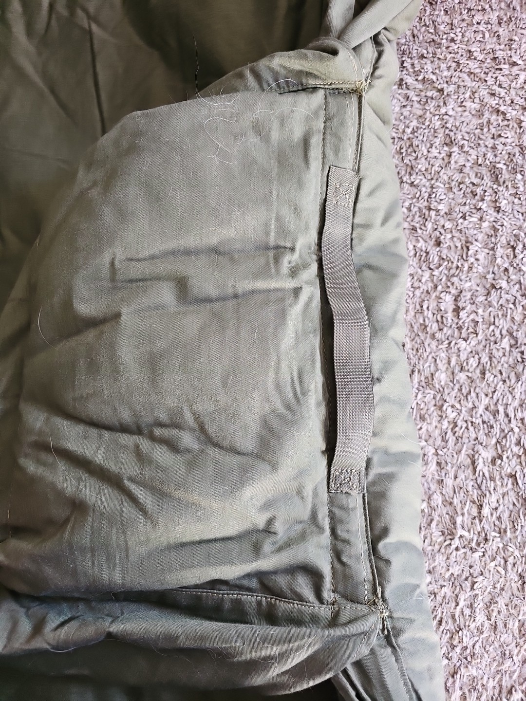 US Military Extreme Cold Weather Sleeping Bag With Padded Hood Army OD Green