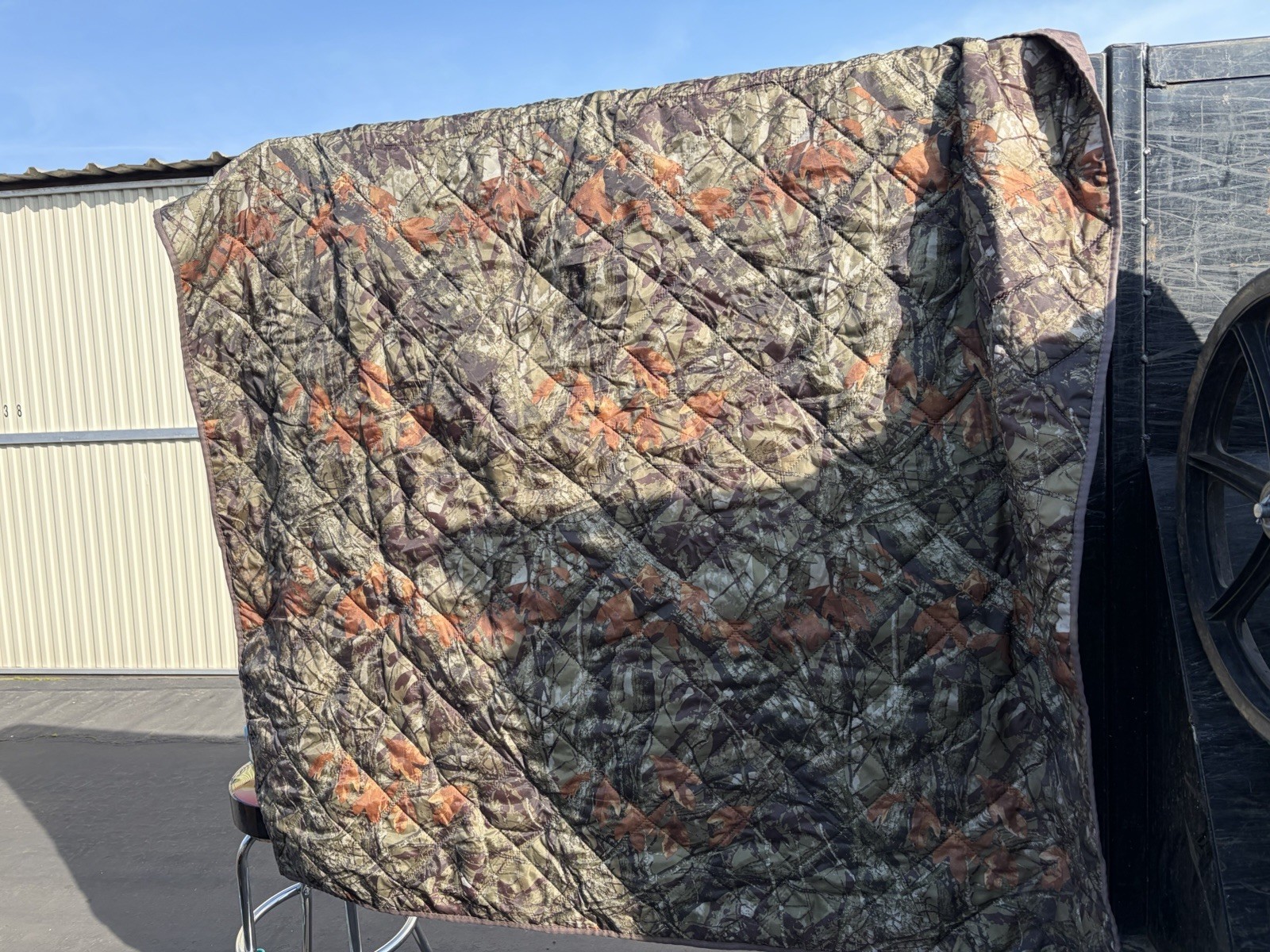 Lightweight Camouflage Brown Horse Blanket Liner Quilted with Pocket