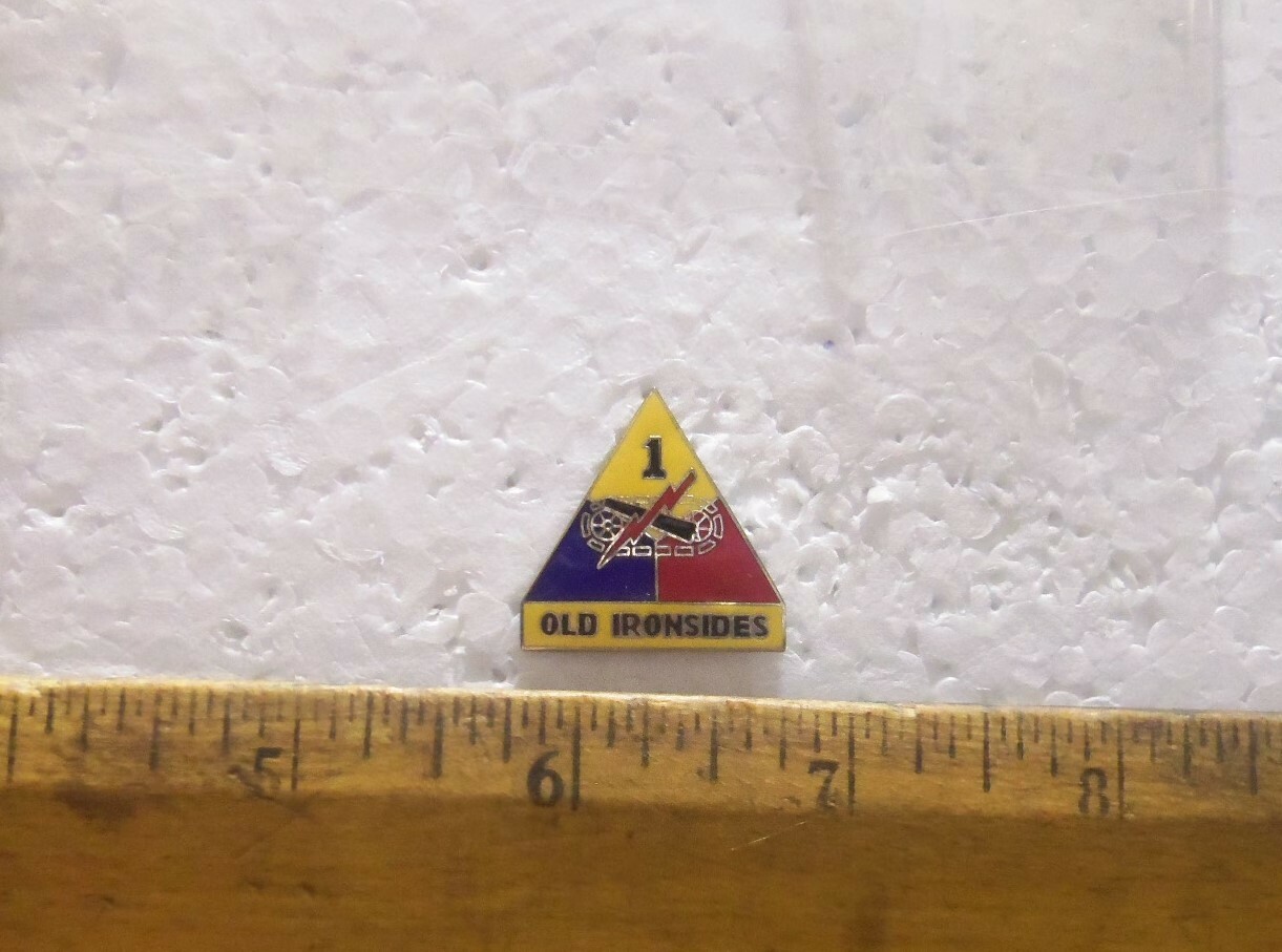 US Army - 1st Armored Division Pin