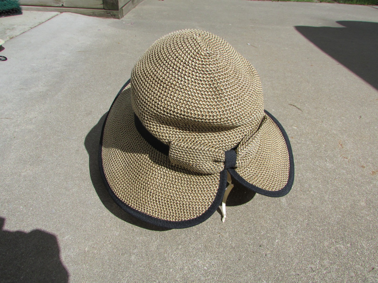 The Scala Collection Brown Black Black Trim One Size Adjustable Sun Hat NICE!