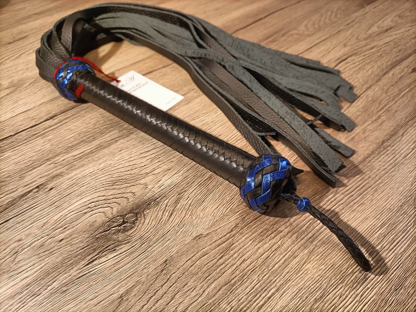 Flogger ITALIAN Cowhide High-Quality Handcrafted BDSM