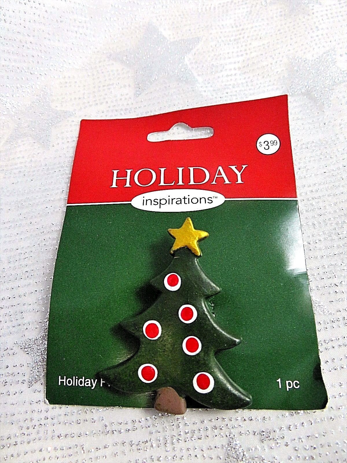 HOLIDAY INSPIRATIONS Clay Look Christmas Tree Pin Resin NEW