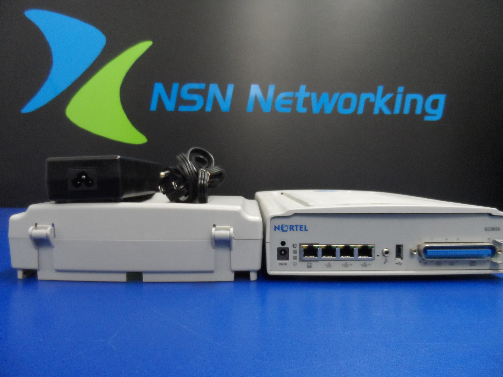 Nortel BCM50 RLS 3.0 R3 NT9T650 w/PS 4x8x16 16x Voice Mail Analog IP Client C