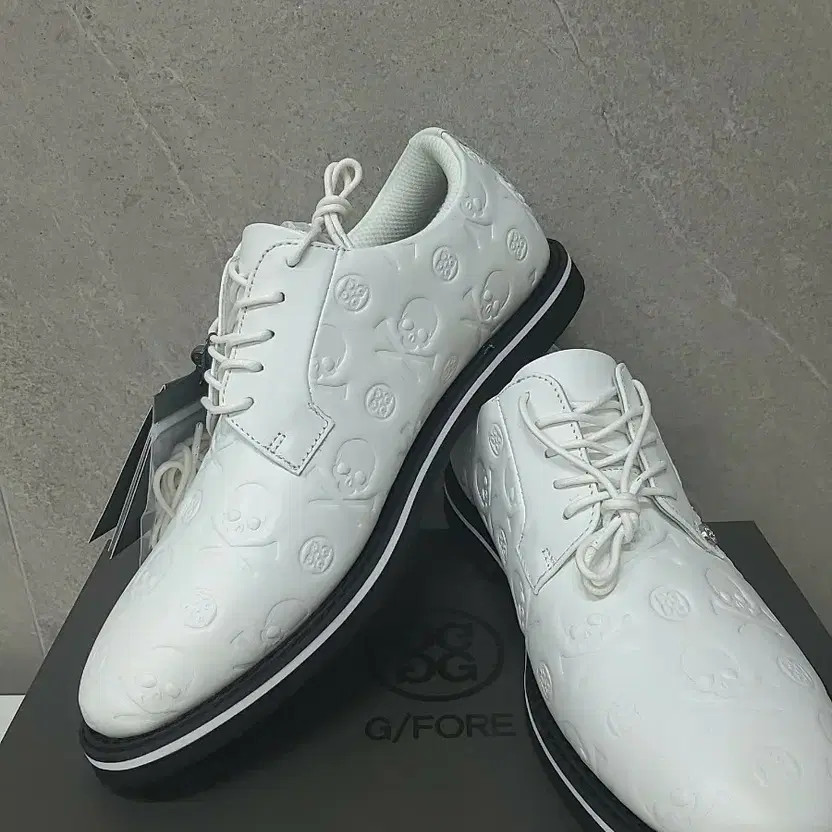 Giphor Authentic Skull Print Golf Shoes White New