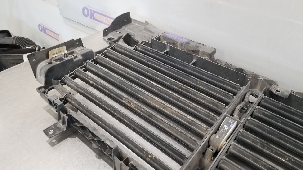 19 CHEVY SILVERADO 1500 AIR SHUTTER 6.2L L87