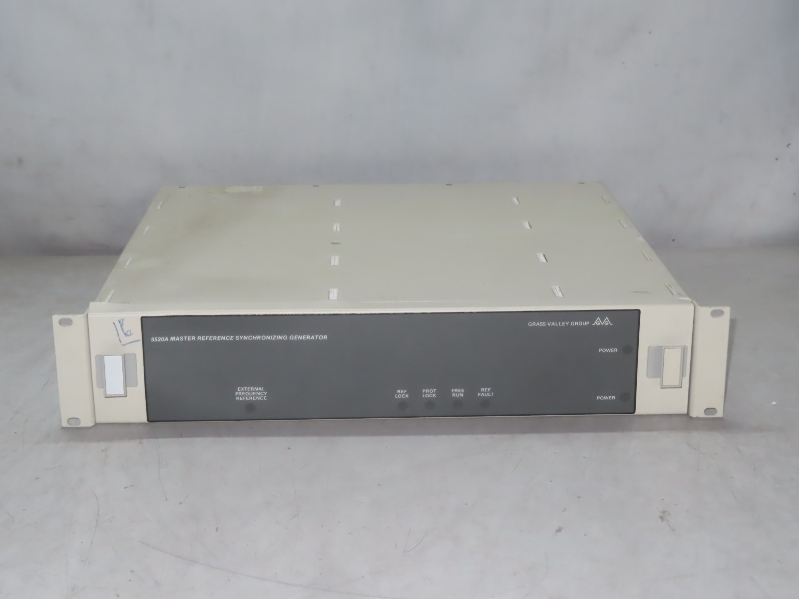 Grass Valley 9520A Master Reference Synchronizing Generator