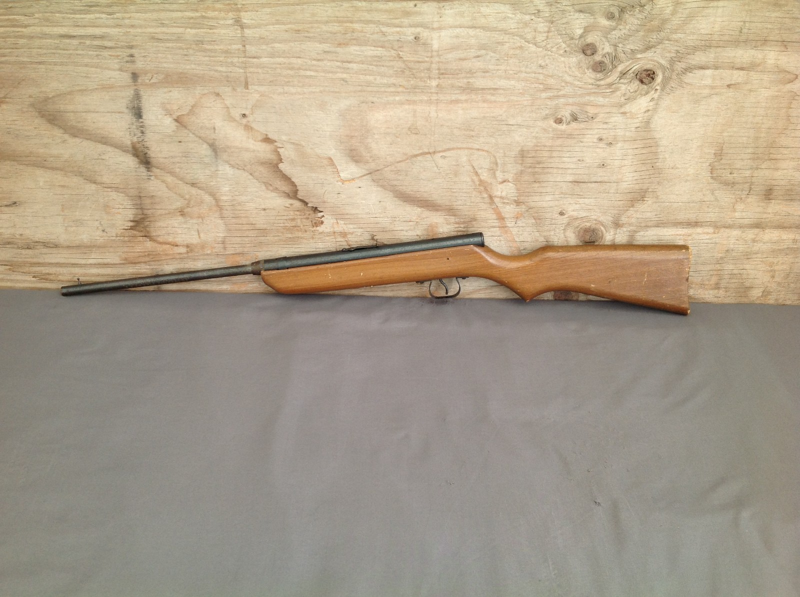 Crosman V-350 Slide Action BB Air Rifle
