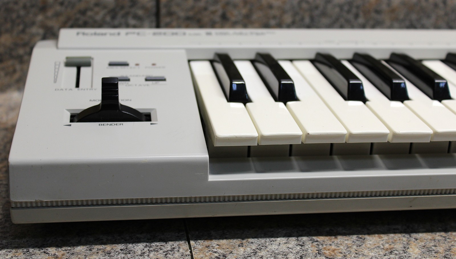 Roland PC-200 MK II Midi Keyboard Controller