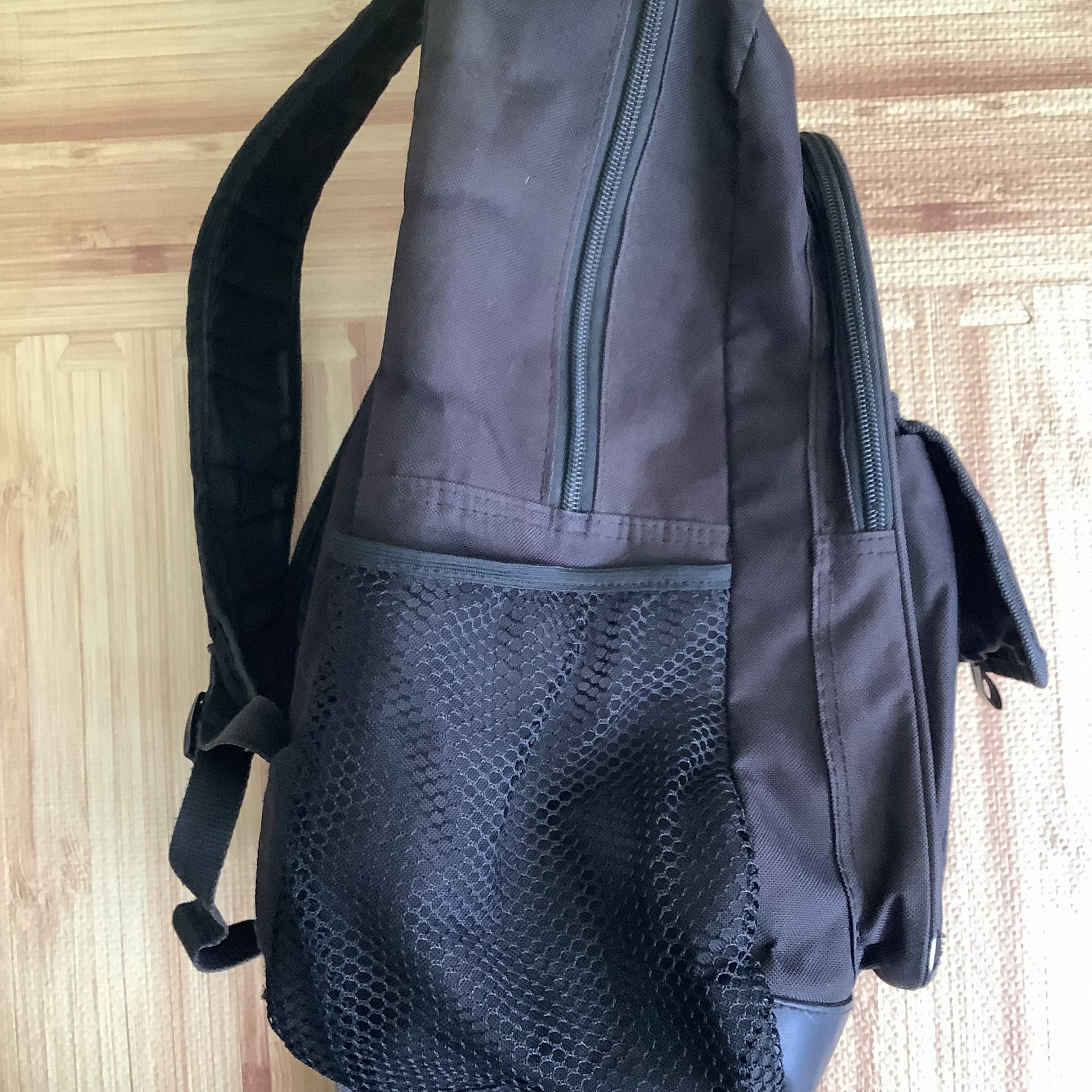 ES Eastsport Black Large Backpack w/Flaws See Pictures
