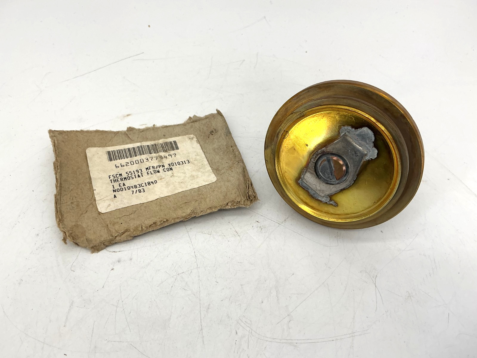 New VD-10313-173 Flow Control Thermostat VD-10313 VD10313173 - No Box