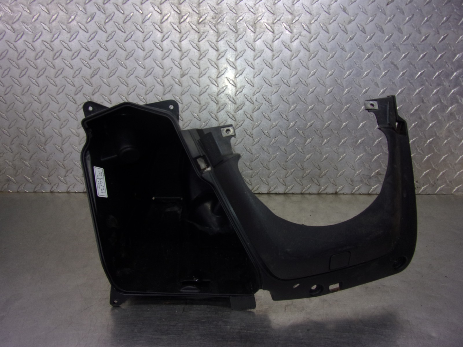 1011 M HONDA SILVERWING FSC600 2008 OEM GLOVE BOX